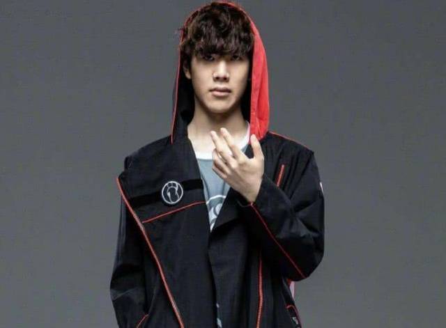 哈登冷静自 哈登冷静自